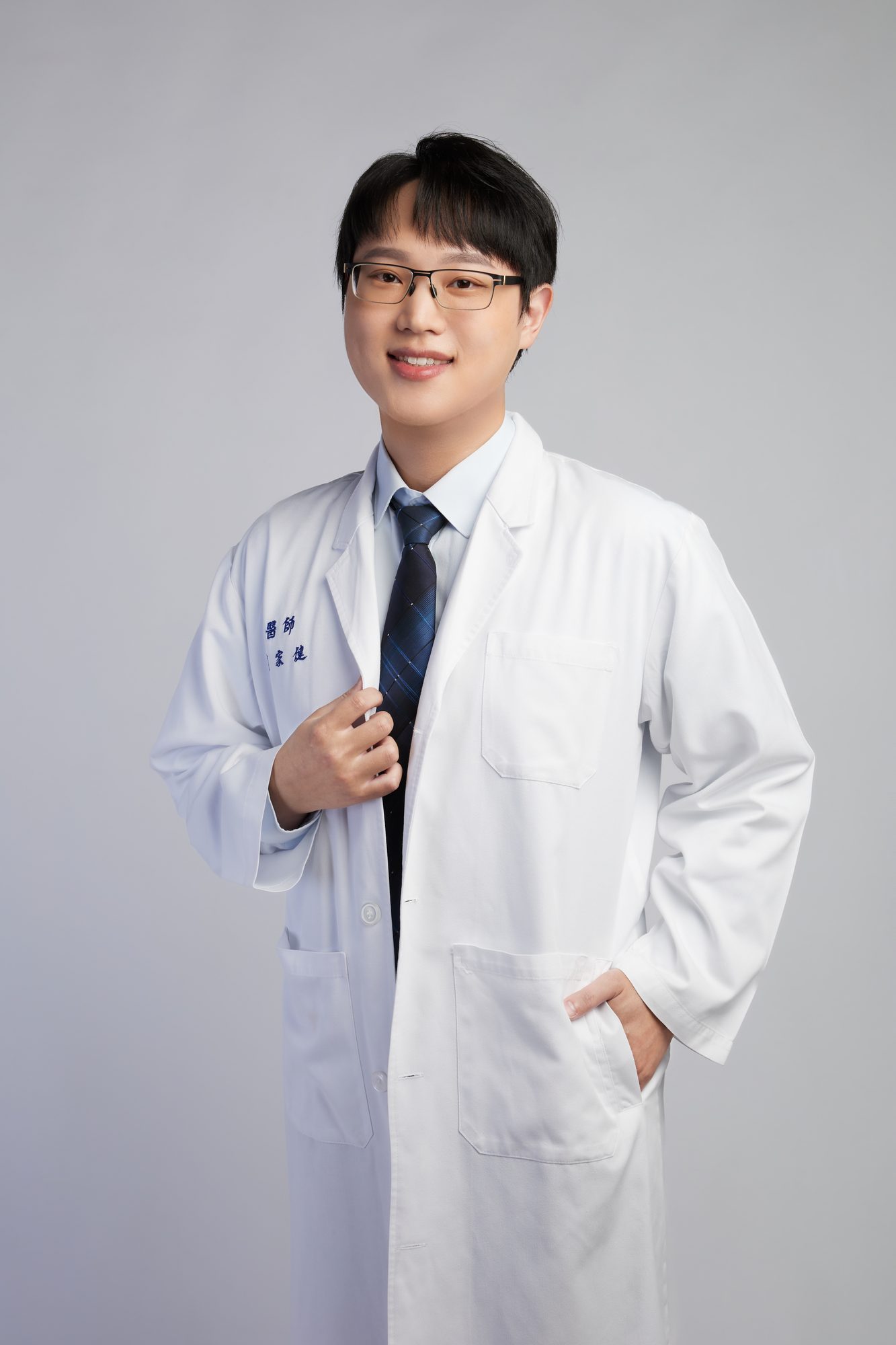 玥河診所腸胃肝膽科康家健醫師診間照
